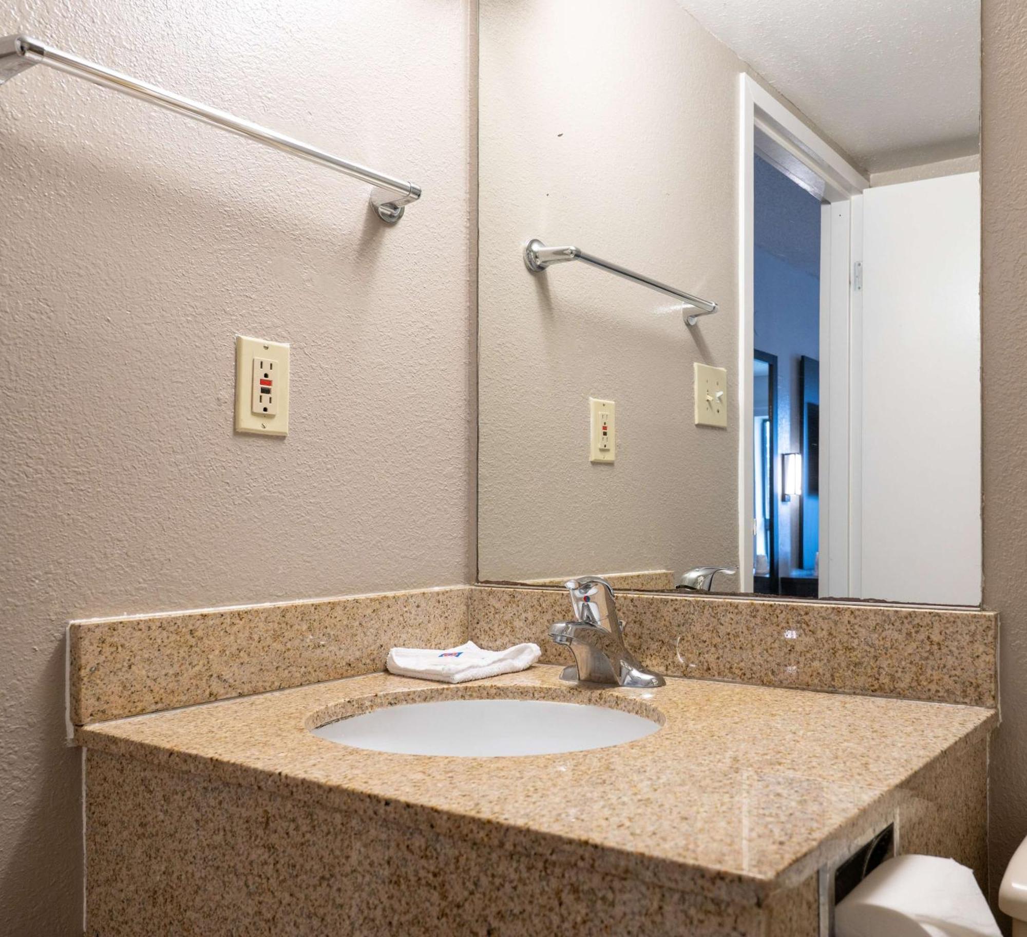 Motel 6-Branford, Ct - New Haven المظهر الخارجي الصورة